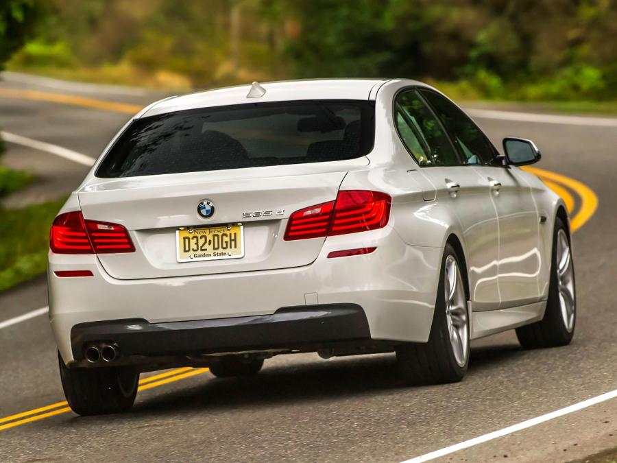  BMW 535d Sedan M Sport Package 2013 года  (US) (фото 4 из 9)